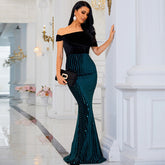 Vestido de noche de alta gama con escote desbocado y lentejuelas de cola de pez para banquete.